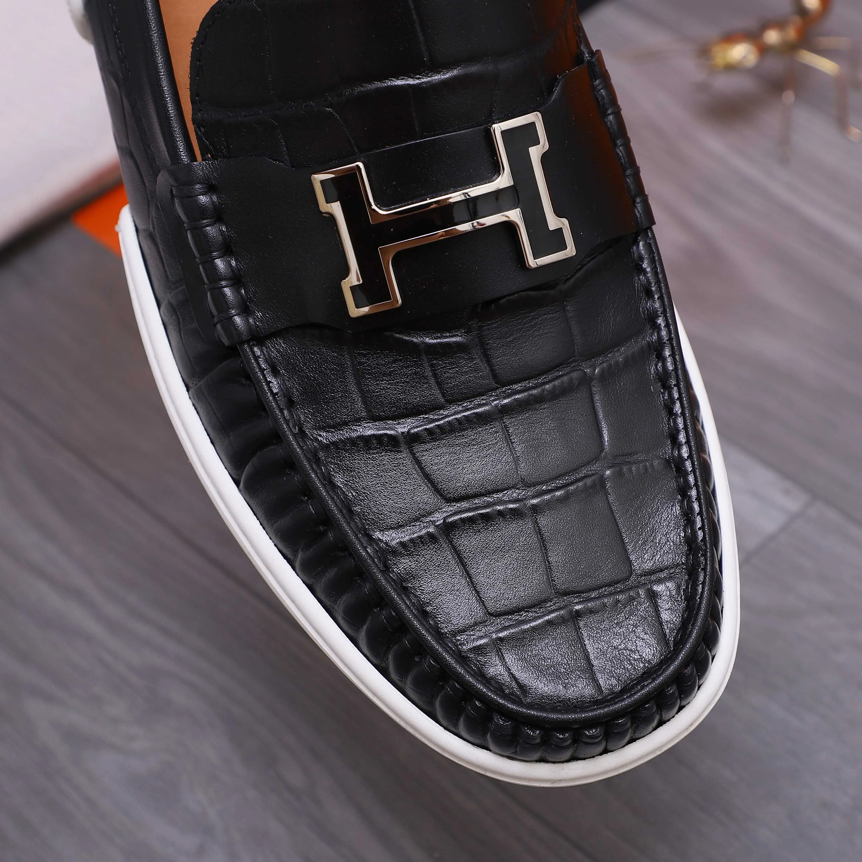Men's shoes 💰500 Product trademark: HERMES "Hermes" casual slip-on leather shoes Regular size: 38-46 (45.46 custom-made, non-returnable) Product materials: Selected high-quality stone grain cowhide upper, cowhide lining, original outsole